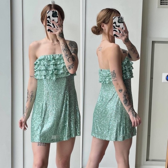 FREE PEOPLE x Revolve Frida Mint Green Sequin Strapless Ruffle Mini Dress US 8 - Picture 2 of 7